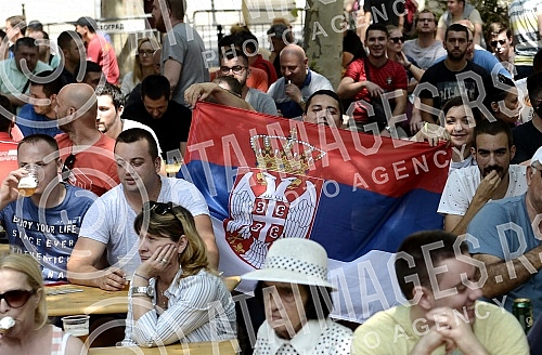 Serbian fans in downtown Belgrade watch soccer match between Costa Rica and Serbia at the World Cup in Russia.
Srpski navijaci u centru Beograda gledaju fudbalsku utakmicu izmedju Kosta Rike i Srbije na Svetskom prvenstvu u Rusiji. Serbian fans in downtown Belgrade watch soccer match between Costa Rica and Serbia at the World Cup in Russia.
Srpski navijaci u centru Beograda gledaju fudbalsku utakmicu izmedju Kosta Rike i Srbije na Svetskom prvenstvu u Rusiji.