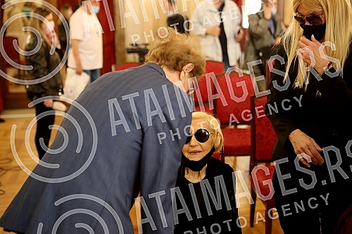 Commemoration on the occasion of the death of one of the greatest Serbian and Yugoslav singers of popular music, Djordje Marjanovic, was held in the Ceremonial Hall of the Belgrade City Assembly.Komemoracija povodom smrti jednog od najvecih srpskih