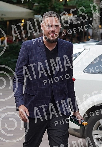 The fourth donor council of the Humanitarian Organization of Serbs for Serbs was organized in the restaurant Topciderac.
Cetvrto donatorsko vece Humanitarne organizacije Srbi za Srbe organizovano je u restoranu Topciderac. The fourth donor council of the Humanitarian Organization of Serbs for Serbs was organized in the restaurant Topciderac.
Cetvrto donatorsko vece Humanitarne organizacije Srbi za Srbe organizovano je u restoranu Topciderac.