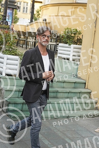 Promotion of the book by Zarko Lausevic Padre, idiot! was held at the Student Cultural Center.Promocija knjige Zarka Lausevica Padre, idiote! odrzana je u Studentskom kulturnom centru. 