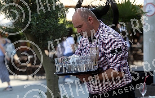 Tropical day in Belgrade.
Tropski dan u Beogradu. Tropical day in Belgrade.
Tropski dan u Beogradu.