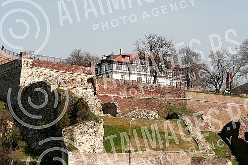View from the Danube and Sava Rivers to Belgrade.
Pogled na Beograd sa reka Dunav i Sava. View from the Danube and Sava Rivers to Belgrade.
Pogled na Beograd sa reka Dunav i Sava.