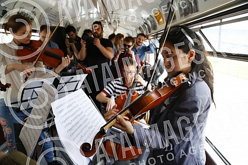 Tram ride through Belgrade like everyone wants.Voznja tramvajem po Beogradu kakvu svi zele.