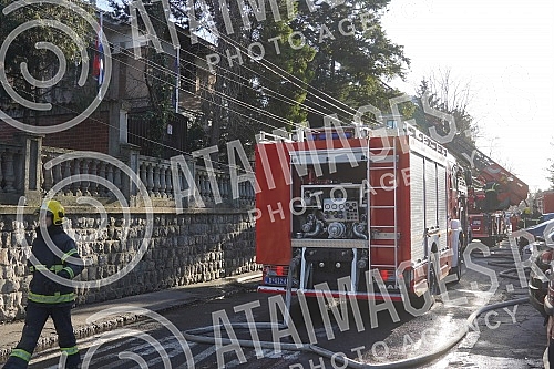 A fire broke out in the residence of the Croatian Embassy, located at 17b Sanje Zivanovic Street in Senjak.
U rezidenciji Hrvatske ambasade koja se nalazi u Ulici Sanje Zivanovic 17b na Senjaku izbio je pozar. A fire broke out in the residence of the Croatian Embassy, located at 17b Sanje Zivanovic Street in Senjak.
U rezidenciji Hrvatske ambasade koja se nalazi u Ulici Sanje Zivanovic 17b na Senjaku izbio je pozar.
