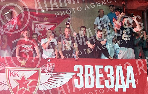  Squad of KK Crvena zvezda celebrate trophy at Kalemegdan.Ekipa KK Crvena zvezda proslavila je trofej na Kalemegdanu.