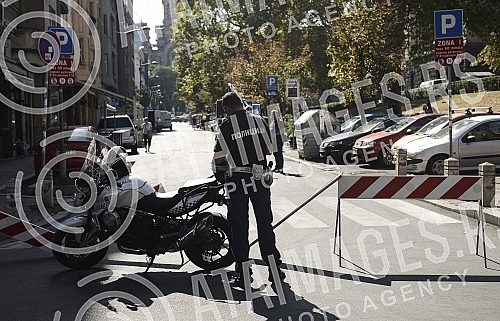 Kosovska street closed due to the sale of used books.Kosovska ulica zatvorena zbog prodaje polovnih knjiga.
