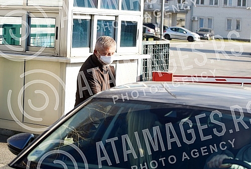 President of FSS, Slavisa Kokeza testified as a citizen at the premises of the Service for the Fight against Organized Crime (SBPOK) in Makis.
Predsednik FSS-a Slavisa Kokeza davao je iskaz u svojstvu gradjana u prostorijama Sluzbe za borbu protiv President of FSS, Slavisa Kokeza testified as a citizen at the premises of the Service for the Fight against Organized Crime (SBPOK) in Makis.
Predsednik FSS-a Slavisa Kokeza davao je iskaz u svojstvu gradjana u prostorijama Sluzbe za borbu protiv