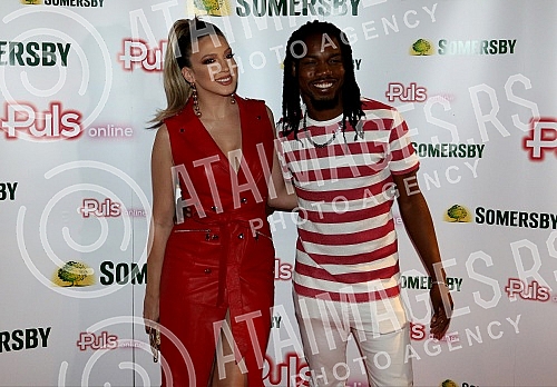 Somersby Blic Puls online party held on raft Money.
Somersbi Blic Puls online zurka odrzana na splavu Money. Somersby Blic Puls online party held on raft Money.
Somersbi Blic Puls online zurka odrzana na splavu Money.