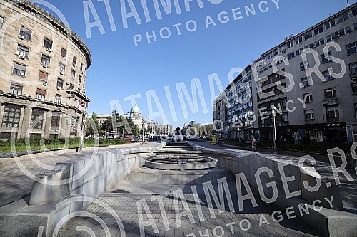 Spring cleaning of the fountain on Nikola Pasic Square.Prolecno sredjivanje fontane na Trgu Nikole Pasica.