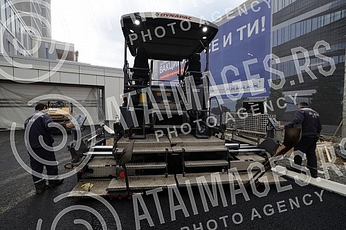 The works on the new Clinical Center of Serbia in Belgrade and its surroundings are coming to an end.Radovi na novom Klinickom centru Srbije u Beogradu i njegovoj okolini se privode kraju.