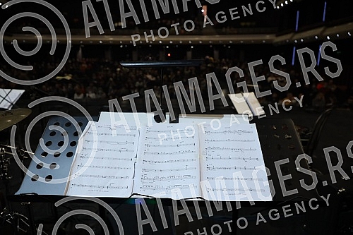 Organized by the Center of Belgrade Festivals (CEBEF) in the Kombank Hall was held a concert 