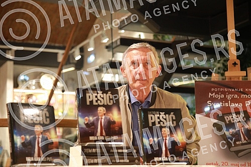 Basketball coach, selector of the Serbian national team Svetislav Pesic signed his autobiographical book 
