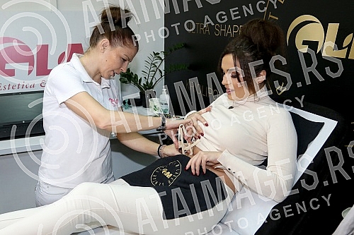 Singer Tamara Milutinovic at the Center for Cosmetic Surgery.
Pevacica Tamara Milutinovic u centru za estetsku hirurgiju. Singer Tamara Milutinovic at the Center for Cosmetic Surgery.
Pevacica Tamara Milutinovic u centru za estetsku hirurgiju.