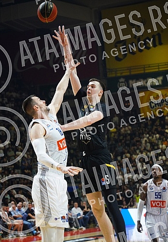 The third game of the semifinals of the AdmiralBet ABA League playoffs between BC Partizan NIS and BC Buducnost Voli took place in the Aleksandar Nikolic Hall.Treca utakmica polufinala plej-ofa AdmiralBet  ABA lige izmedju KK Partizan NIS i KK Budu