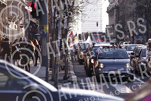 Driving a car called Z to win from the Sava Center to the Church of the Holy Trinity, next to the Church of St. Mark in support of Russia.Voznja automobilima pod nazivom Z za pobedu od Sava centra do hrama Svete Trojice, pored Crkve Svetog Marka u 