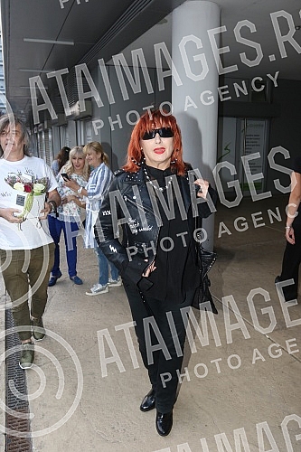 Opening a boutique Opening a boutique