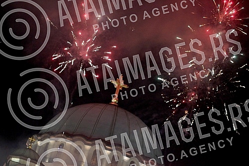 Proslava, sa vatrometom, Srpske (Pravoslavne) Nove godine ispred Hrama Svetog Save. Proslava, sa vatrometom, Srpske (Pravoslavne) Nove godine ispred Hrama Svetog Save.