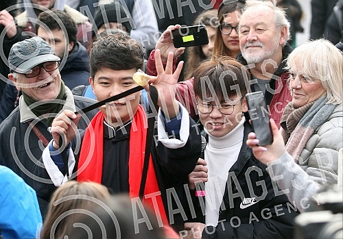 The performance of a Chinese art troupe in Kalemegdan as part of the Chinese New Year Fair.
Nastup kineske umetnicke trupe na Kalemegdanu u sklopu kineskog novogodisnjeg vasara . The performance of a Chinese art troupe in Kalemegdan as part of the Chinese New Year Fair.
Nastup kineske umetnicke trupe na Kalemegdanu u sklopu kineskog novogodisnjeg vasara .