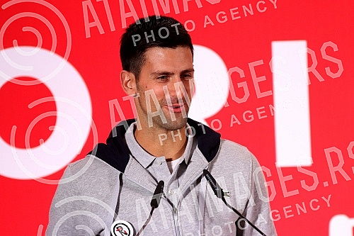 HR simulation - Original talks organized by the Djokovic Foundation.HR simulacija - Originalni razgovori u organizaciji Djokovic fondacije.