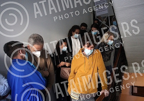 Attempt to forcibly evict retired professor and painter Dragana Milisavljevic, an eighty-year-old woman who bought an apartment at 79 Cvijiceva, paid it properly, certified her contract in court and registered herself as the owner and shareholder of 