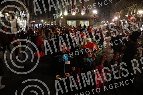 The Embassy of Mexico in Serbia and the Cervantes Institute in Belgrade mark the famous Mexican holiday Day of the Dead with a big celebration and presentation of the traditional altar of the dead.Ambasada Meksika u Srbiji i Institut Servantes u Be
