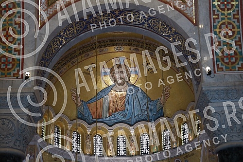 The Temple of Saint Sava is located in the eastern part of Svetosavski square, in the municipality of Vracar. Hram Svetog Save nalazi se na istocnom delu Svetosavskog trga, na opstini Vracar.