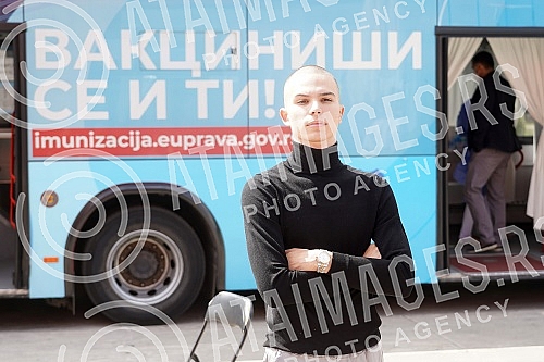 Rapper Mihajlo Veruovic - Voyage, as part of the action that Skymusic is implementing in cooperation with the City of Belgrade, pointed out the importance of vaccination in front of the Rapper Mihajlo Veruovic - Voyage, as part of the action that Skymusic is implementing in cooperation with the City of Belgrade, pointed out the importance of vaccination in front of the