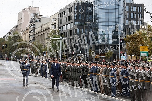 The ceremony for the promotion of the youngest officers of the Serbian Armed Forces was held in front of the House of the National Assembly of the Republic of Serbia.Svecanost povodom promocije najmladjih oficira Vojske Srbije odrzana je ispred Dom
