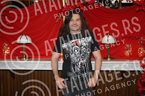 The premiere of the video Rana and the promotion of the album Cinema (Bioskop) by Seka Aleksic was held at the Cinestar cinema in the Ada Mall shopping center.
Premijera spota Rana i promocija albuma Bioskop Seke Aleksic odrzana je u bioskopu Cinest The premiere of the video Rana and the promotion of the album Cinema (Bioskop) by Seka Aleksic was held at the Cinestar cinema in the Ada Mall shopping center.
Premijera spota Rana i promocija albuma Bioskop Seke Aleksic odrzana je u bioskopu Cinest