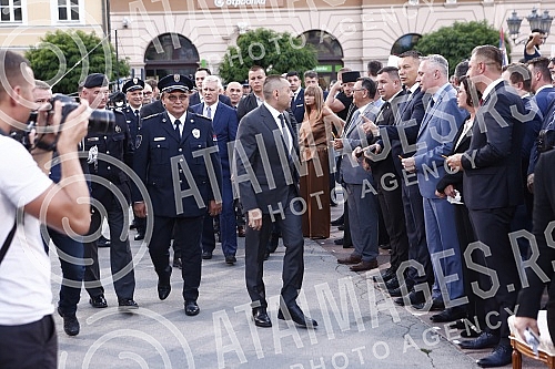 The state manifestation dedicated to the memory of all martyred and exiled Serbs on the occasion of the 27th anniversary of the military action Storm, this year was held in Novi Sad on Freedom Square.Drzavna manifestacija posvecena secanju na sve st