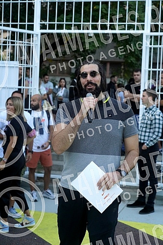 Grand opening of the terrain made of 20,000 recycled sneakers in Block 70.Svecano otvaranje terena napravljenog od 20.000 recikliranih patika u Bloku 70.