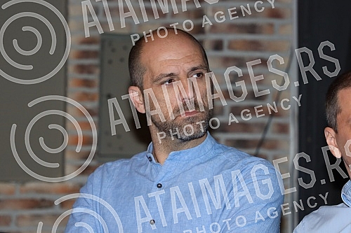 On the occasion of the premiere of the play Death and the Girl based on the play by Ariel Dorfman in the Bitef theater, a press conference was held in the Bitef club.Povodom premijere predstave Smrt i devojka prema drami Arijela Dorfmana u Bitef te