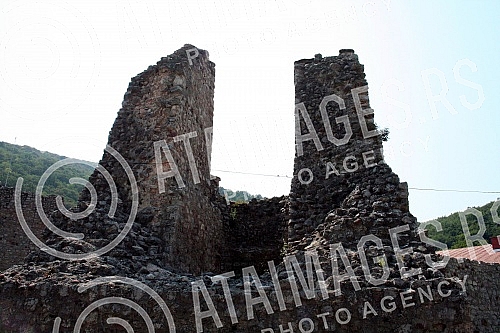 The Ravanica Monastery is located at the foot of the Kucajski Mountains, next to the village of Senje near Cuprija. Ravanica is the endowment of Prince Lazar, who died in the battle of Kosovo on Vidovdan, June 28, 1389.Manastir Ravanica nalazi se u