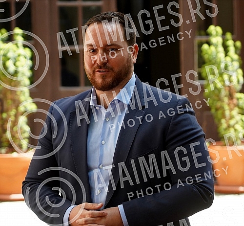 Press conference on the occasion of the opening of the summer theater stage THEATER (which will be located in the yard of the Captain Misina building - Rectorate of the University of Belgrade). Konferencija za medije povodom otvaranja letnje pozori