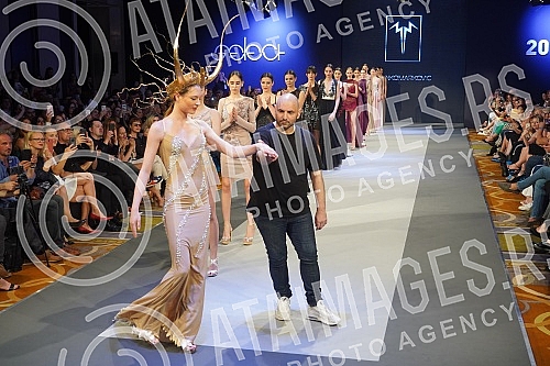 Zvonko Markovic fashion show powered by ASUS was held as part of the 34th Zepter Fashion Selection at the Hyatt Hotel.U sklopu 34. Zepter Fashion Selectiona u hotelu Hyatt odrzana je modna revija Zvonko Markovic powered by ASUS.