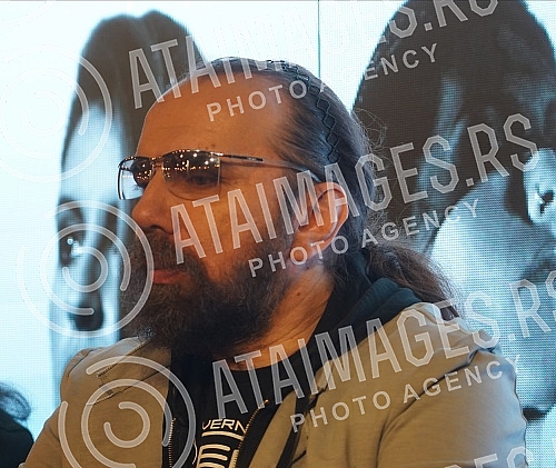 Pop rock band Neverne bebe has announced its new Belgrade concert in Kombank Hall for March 8 - Women's Day at the Jazz Canteen Club Lisbon within that cultural institution. Pop rock band Neverne bebe has announced its new Belgrade concert in Kombank Hall for March 8 - Women's Day at the Jazz Canteen Club Lisbon within that cultural institution.