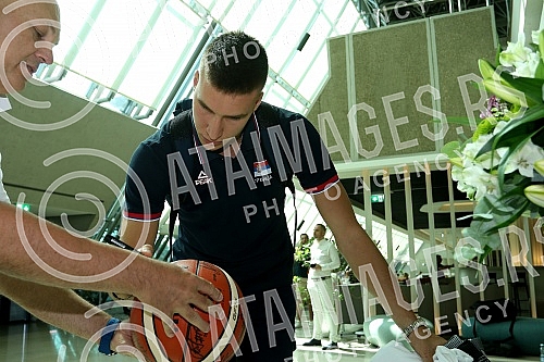Press conference on the departure of the senior men's national team of Serbia to the World Cup in China.
Konferencija za medije u hotelu Crown Plaza povodom odlaska seniorske muske reprezentacije Srbije na Svetsko prvenstvo u Kinu. Press conference on the departure of the senior men's national team of Serbia to the World Cup in China.
Konferencija za medije u hotelu Crown Plaza povodom odlaska seniorske muske reprezentacije Srbije na Svetsko prvenstvo u Kinu.