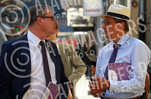 The ceremony of placing the first 10 The ceremony of placing the first 10