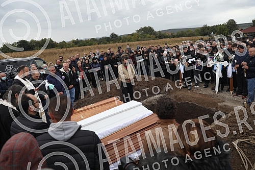 The Djokic family from Aleksinac, who were presumably killed between September 26 and 27 in the area of the village of Moravac, were seen off by relatives, neighbors, friends and priests from Goran's mother's house for eternal rest in the cemetery in The Djokic family from Aleksinac, who were presumably killed between September 26 and 27 in the area of the village of Moravac, were seen off by relatives, neighbors, friends and priests from Goran's mother's house for eternal rest in the cemetery in