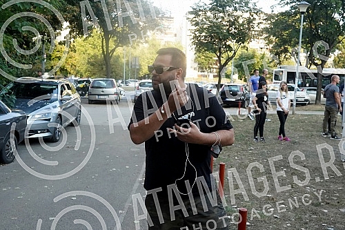 Grand opening of the terrain made of 20,000 recycled sneakers in Block 70.
Svecano otvaranje terena napravljenog od 20.000 recikliranih patika u Bloku 70. Grand opening of the terrain made of 20,000 recycled sneakers in Block 70.
Svecano otvaranje terena napravljenog od 20.000 recikliranih patika u Bloku 70.