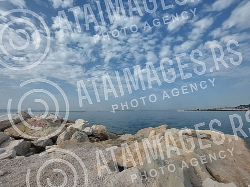 View from the city beach Znjan on the calm sea in the early morning.
Pogled sa gradske plaze Znjan na mirno more u ranim jutarnjm casovima. View from the city beach Znjan on the calm sea in the early morning.
Pogled sa gradske plaze Znjan na mirno more u ranim jutarnjm casovima.