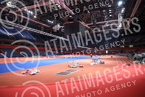 In the Stark Arena, works are underway on setting up an athletics track and preparing an athletic battlefield for the upcoming World Athletics Championships.U Stark areni u toku su radovi na postavljanju atletske staze i spremanje atletskog bojista