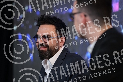 A press conference at which one of the biggest pop stars of the region and singer-songwriter Petra Graso announced a concert at the Stark Arena was held at Sky Garden.Konferencija za medije na kojoj je jedna od najvecih pop zvezda regiona i kantaut