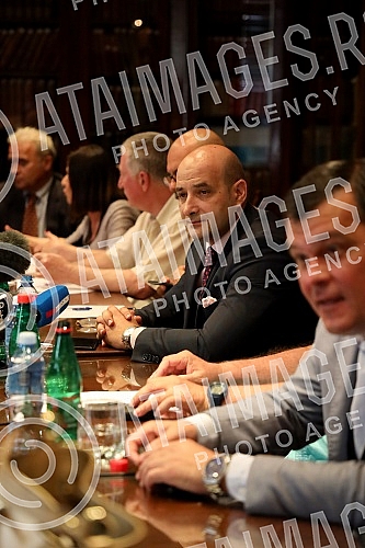 A press conference was held at the Serbian Bar Association on the proposal of authentic interpretations of the Law on Obligations, the Law on Consumer Protection and the Law on Protection of Users of Financial Services, which were submitted to the Se A press conference was held at the Serbian Bar Association on the proposal of authentic interpretations of the Law on Obligations, the Law on Consumer Protection and the Law on Protection of Users of Financial Services, which were submitted to the Se