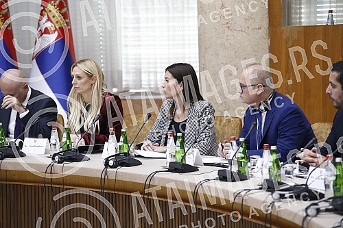 Spanish Minister of Industry, Trade and Tourism Maria Reyes Maroto is on an official visit to Serbia.Spanska ministarka industrije, trgovine i turizma Marija Rejes Maroto boravi u sluzbenoj poseti Srbiji.