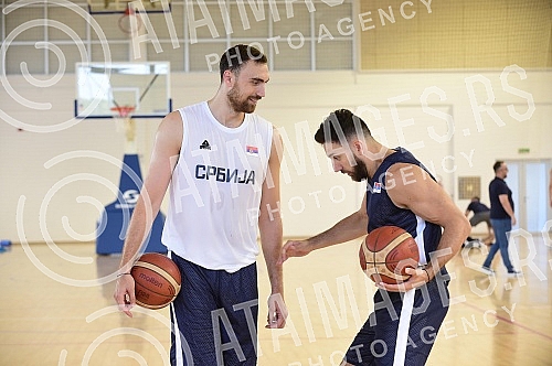 The open part of the training of the men's senior basketball team of Serbia at the FSS Sports Center in Stara Pazova.
Otvoreni deo treninga muske seniorske kosarkaske reprezentacije Srbije u Sportskom centru FSS u Staroj Pazovi. The open part of the training of the men's senior basketball team of Serbia at the FSS Sports Center in Stara Pazova.
Otvoreni deo treninga muske seniorske kosarkaske reprezentacije Srbije u Sportskom centru FSS u Staroj Pazovi.