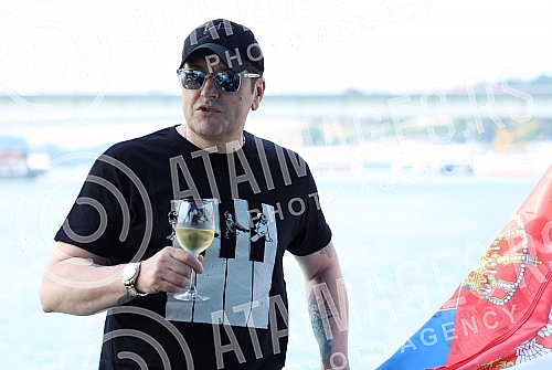 In anticipation of the scheduled concerts of Ace Pejovic on Tas, the singer organized an afternoon river cruise for the media.
U susret zakazanim koncertima Ace Pejovica na Tasu, pevac je organizoavo popodnevno krstarenje rekom Savom za medije. In anticipation of the scheduled concerts of Ace Pejovic on Tas, the singer organized an afternoon river cruise for the media.
U susret zakazanim koncertima Ace Pejovica na Tasu, pevac je organizoavo popodnevno krstarenje rekom Savom za medije.