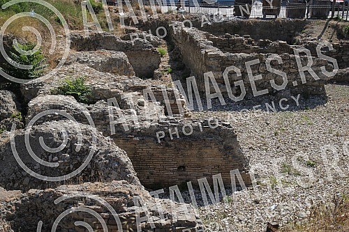 Durees - town and port on the Adriatic coast.  Drac - grad i luka na obali Jadranskog mora. P