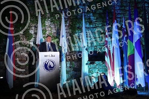 The World Rafting Championship was officially opened in Banja Luka at the location below the Kastel Fortress, and 62 teams from 22 countries will take part in this competition. With a magnificent program, with special light effects and 