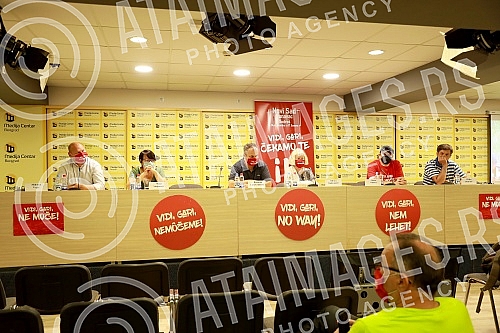 Protest group press conference Look, Gari, no way! which first met a year ago.Konferencija za novinare Protestne grupe Vidi, Gari ne moze! koja se prvi put okupila pre godinu dana